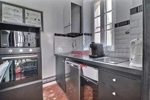 Room - Chic Loft with Big Private Terrace on Ile Saint Louis (Paris)