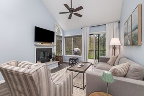 TV connectée, cheminée