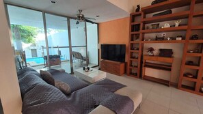 3 bedrooms, iron/ironing board, travel crib, free WiFi