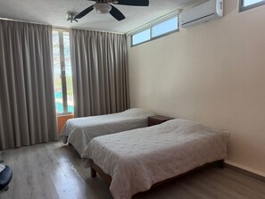 3 bedrooms, iron/ironing board, travel crib, free WiFi