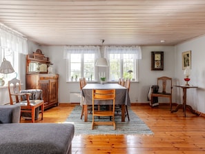 Dining - Klägghult by Interhome (Kalv)