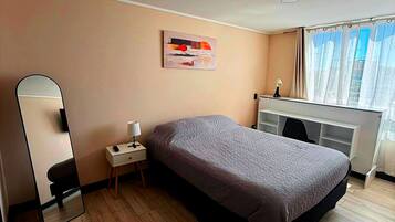 2 bedrooms, free WiFi, bed sheets, wheelchair access