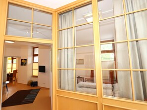 2 bedrooms, Internet