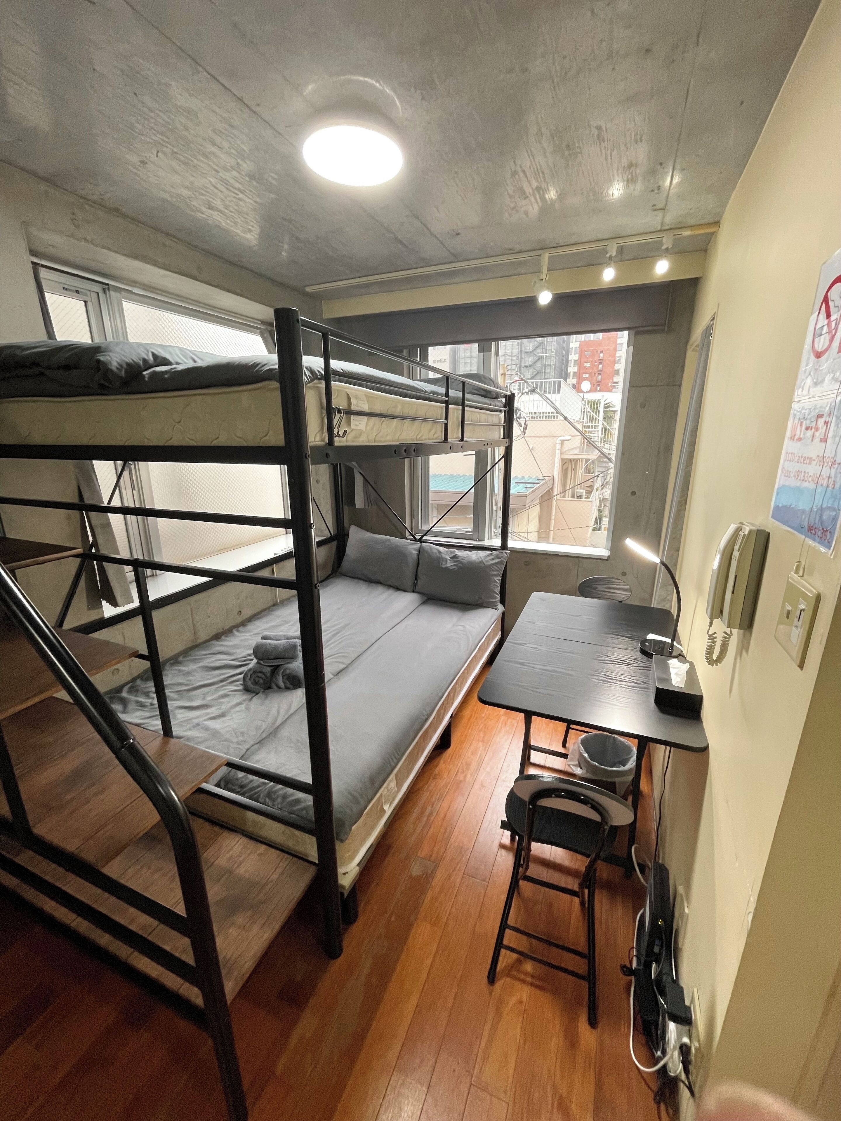 1 sovrum, skrivbord, gratis wi-fi och sängkläder