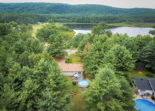 Bancroft Memories | 5BR Retreat + Pool & 2 Kitchens