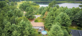 Petals Suite | Cozy Retreat Pool & Forested Views!