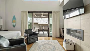 1 bedroom, desk, iron/ironing board, WiFi