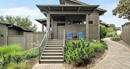 Romantic Lake Cabin | 1BR | Pickleball | BBQ