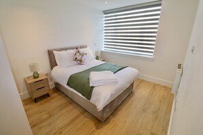 2 chambres, fer et planche à repasser, Wi-Fi gratuit, draps fournis