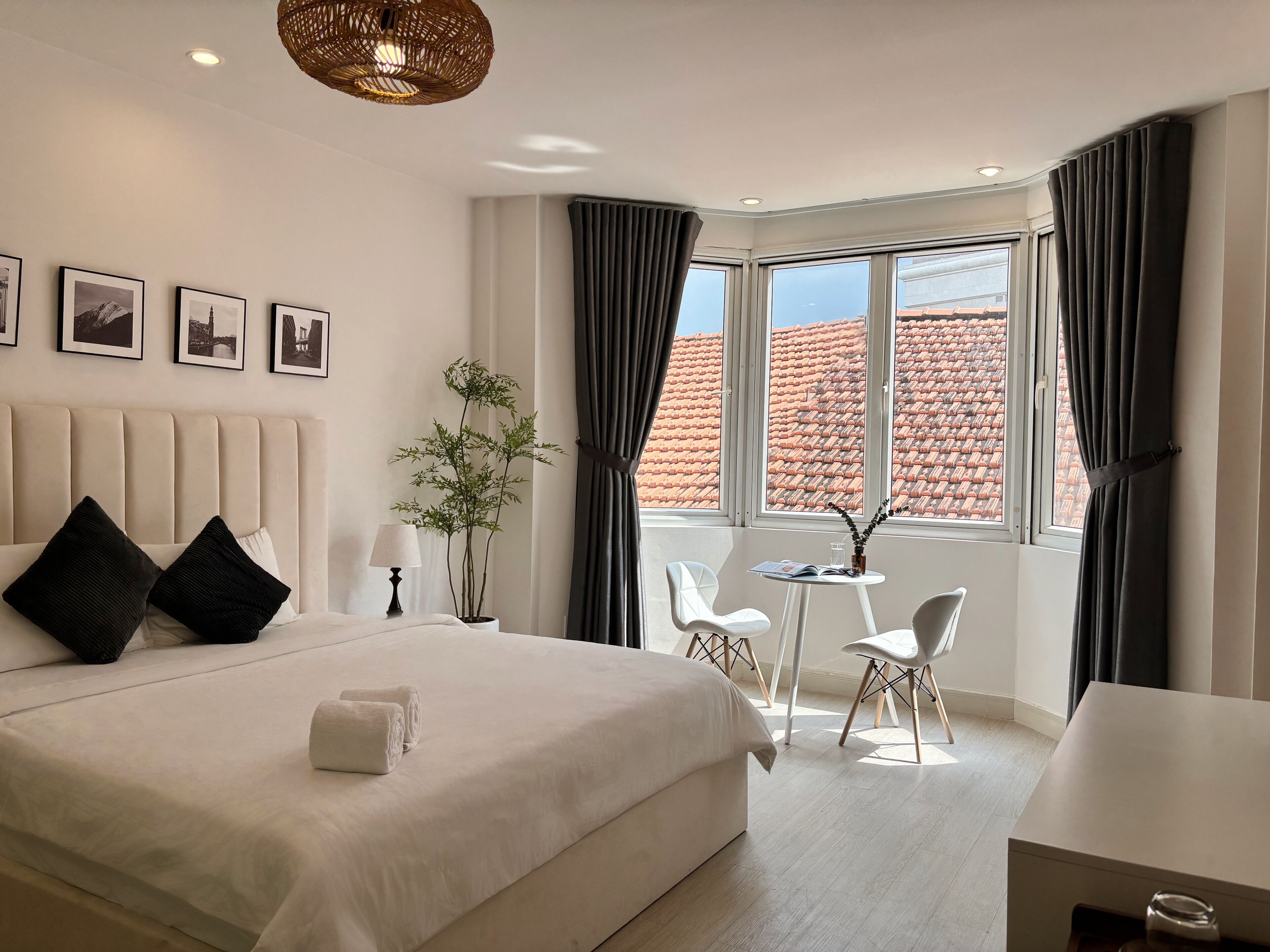 Deluxe Room, 1 Double Bed | Premium bedding, memory foam beds, minibar, individually decorated