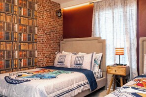4 bedrooms, desk, iron/ironing board, travel cot - Magical Stay, Mickey and Harry Potter Rooms (Kissimmee)