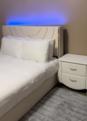 4 habitaciones, tabla de planchar con plancha, wifi y ropa de cama 
