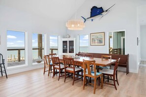 Dining - Waterfront Getaway with Pier Access (Aransas Pass)