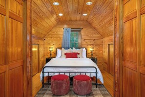 7 habitaciones, escritorio y tabla de planchar con plancha 