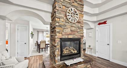 Prairie Falls Retreat: Modern Home in Post Falls