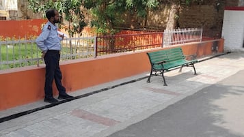 Enceinte de lâhĂ©bergement