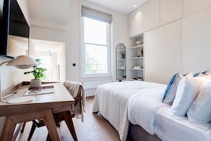 1 chambre, fer et planche à repasser, accès Internet, draps fournis