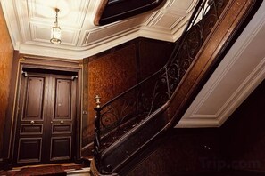 Interior - Paris Monceau by Edelsam (Paris)