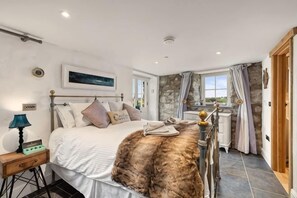 Unclassified image, 2 of 3, button - Swn y Môr - 1 Bedroom Cottage - Whitesands (Saint David's and the Cathedral Close)