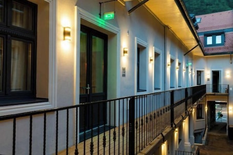 Interior. Casa Chitic - Hotel & Restaurant- STR Nicolae Balcescu 13