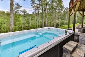 Bain à remous extérieur