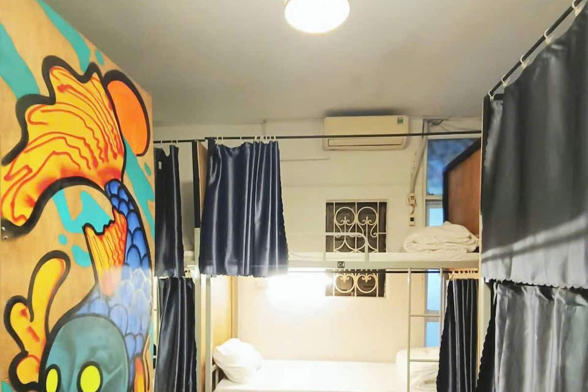In-room safe, blackout curtains, free WiFi
