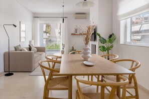 Dining - Ample 3BR Apartment II in Marousi (Marousi)