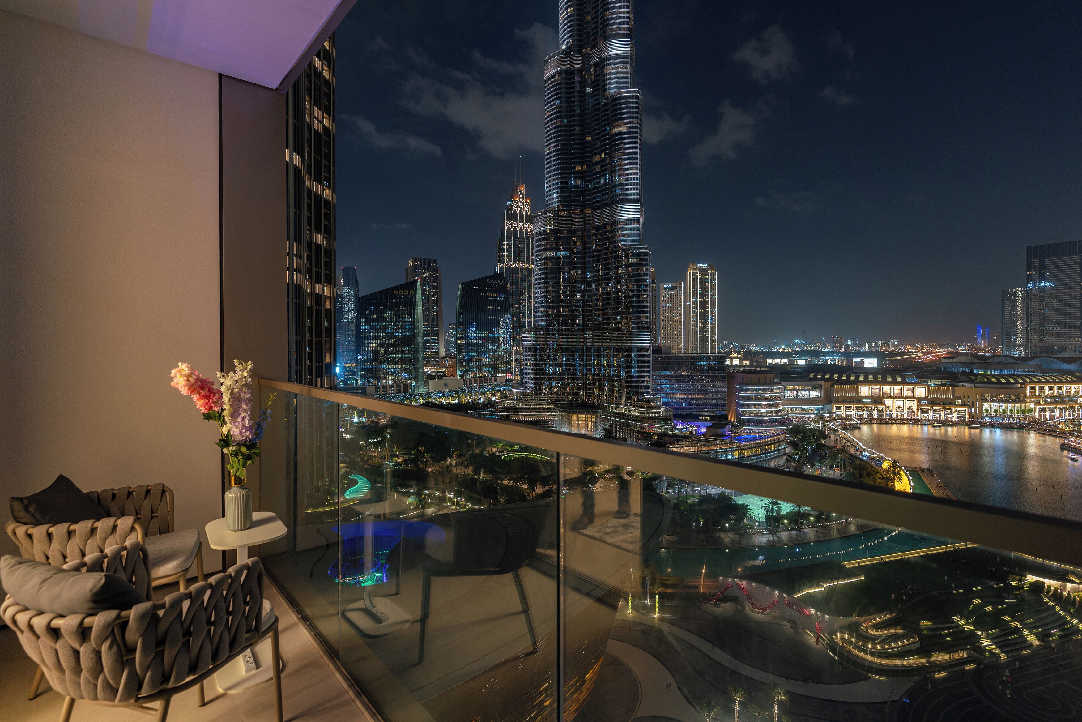 Apartemen Mewah, balkon, pemandangan kota | Balkon