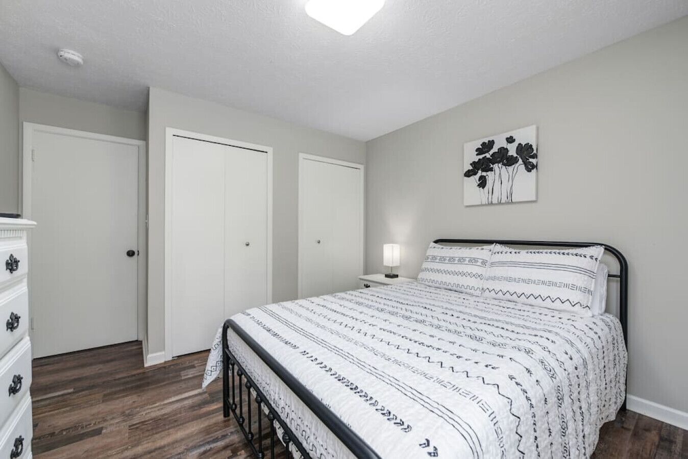 1 bedroom, desk, iron/ironing board, WiFi