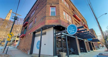 Stylish Little Italy Two Bedroom w/ Parking Space