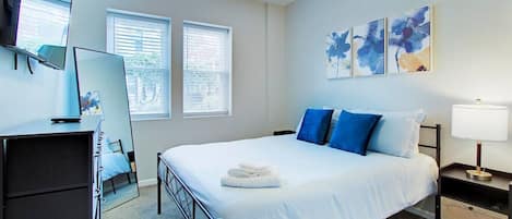 2 Schlafzimmer, Schreibtisch, Bügeleisen/Bügelbrett, WLAN