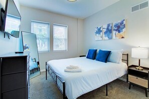 2 bedrooms, desk, iron/ironing board, WiFi