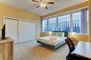 2 عدّة غرف نوم ومكتب ومكواة/لوح كي وواي فاي