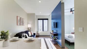 1 bedroom, desk, iron/ironing board, WiFi