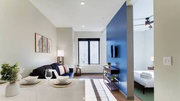 1 多间卧室、办公桌、熨斗/熨衣板、WiFi