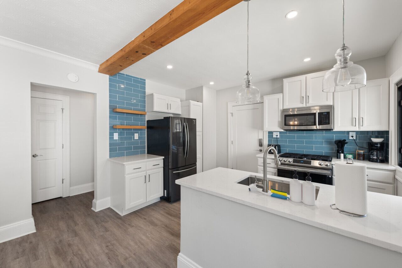 Réfrigérateur, micro-ondes, four, grille-pain