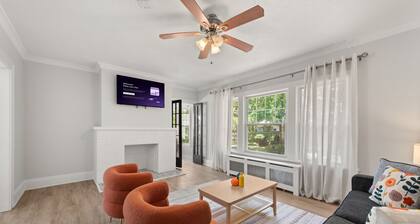 Bright & Peaceful | 2BDR w/ Patio | CLE Clinic