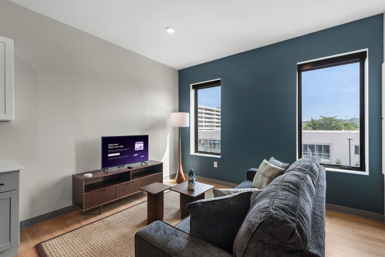 Charming 1bdr | Cleveland Clinic | Free Garage - Cleveland, OH