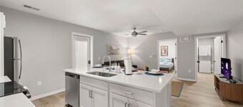 Spacious & Central | 2 Bedroom | CLE Clinic