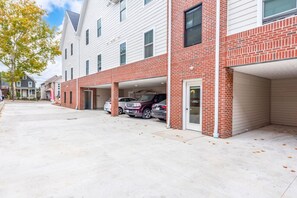 Exterior - Spacious & Central | 2 Bedroom | CLE Clinic (Cleveland)