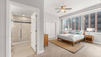 2 bedrooms, desk, iron/ironing board, WiFi