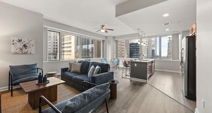 Luxury Apartment | Downtown | Free Parking