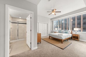 2 slaapkamers, een bureau, een strijkplank/strijkijzer, wifi