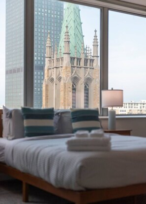 2 habitaciones, escritorio, tabla de planchar con plancha y wifi 