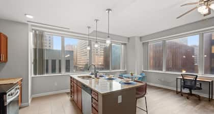 Luxury Apartment | Downtown | Free Parking