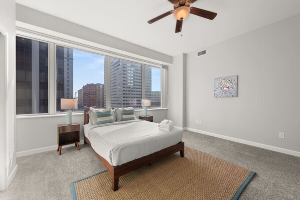 2 bedrooms, desk, iron/ironing board, WiFi