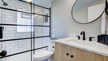 Hårtork och handdukar