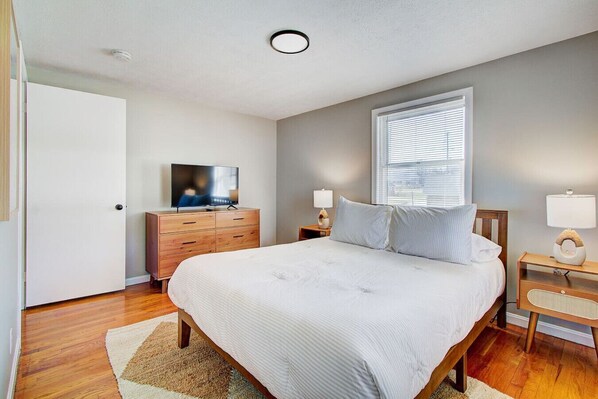 2 chambres, bureau, fer et planche à repasser, Wi-Fi gratuit