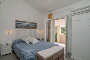 5 bedrooms, travel cot, free WiFi - Villa Oro del Mattino - Sardinia Unlimited (Costa Paradiso)