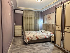 1 bedroom, iron/ironing board, WiFi, bed sheets